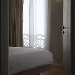 Nell Aparthotel 4*