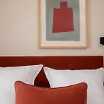 Nell 4* Paris