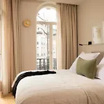 Nell 4* Paris