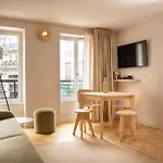 Nell 4* Paris