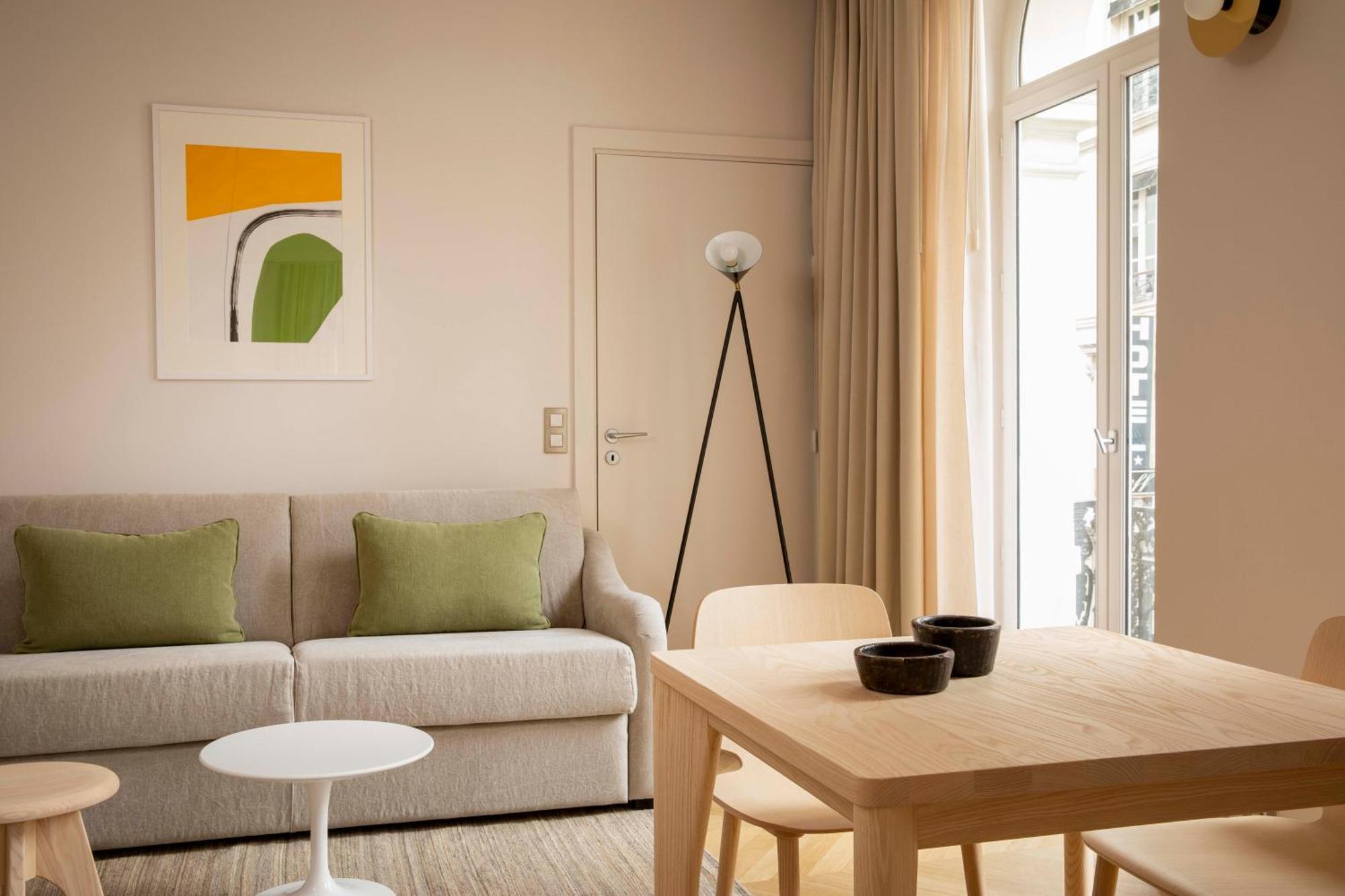 Nell 4* Paris